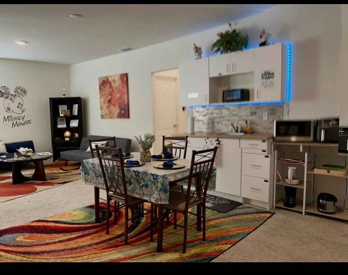 Rooms Sweet Rooms Davenport United States